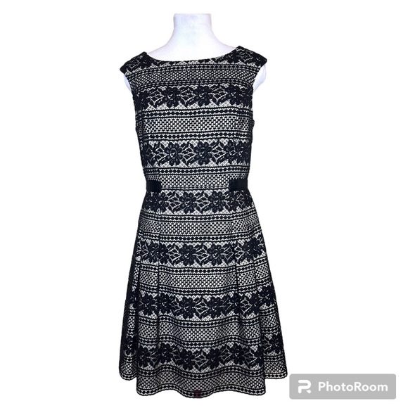 Vince Camuto Dresses & Skirts - VINCE CAMUTO CROCHET OVERLAY SLEEVELESS DRESS POCKETS! black cream Size 6